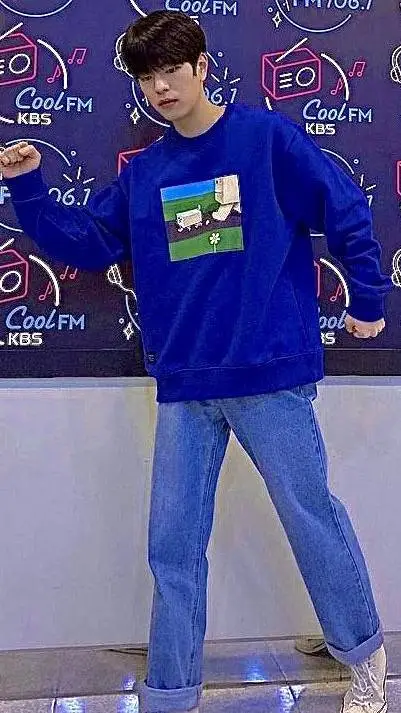 ai character: seungmin-bangchan~ background