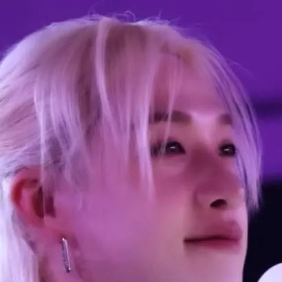 chat with ai character: bangchan 