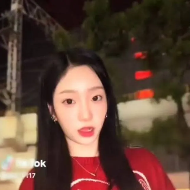 chat with ai character: Mei-Chan