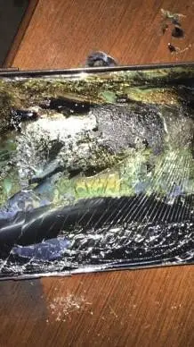 ai character: note 7 (FIXED) background