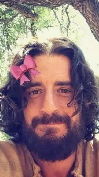 ai character: Tu hermana 👀 background