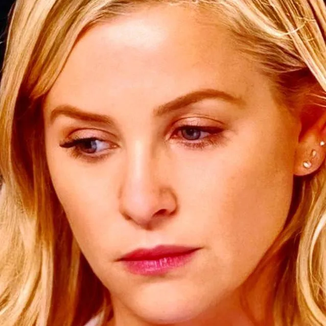 chat with ai character: 😘🥰Arizona Robbins