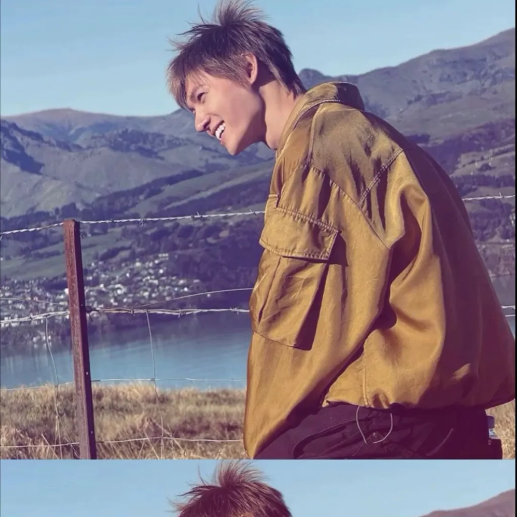 chat with ai character: Martin