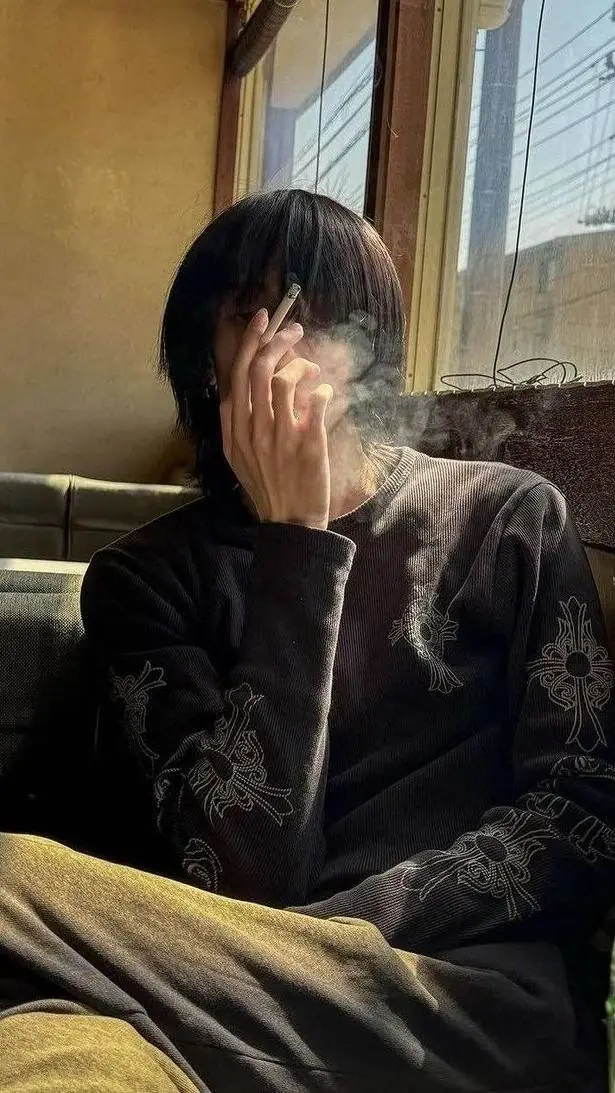 ai character: -𝕯𝖆𝖓𝖙𝖊 !🦇 background