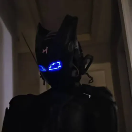 chat with ai character: hot Girlfriend