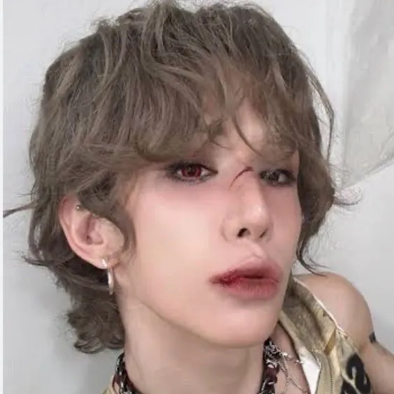 chat with ai character: wumuti 