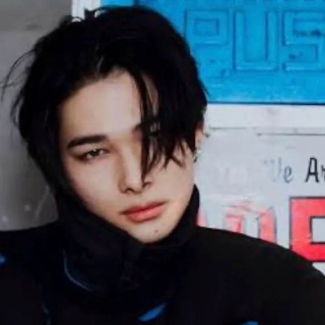 chat with ai character: Ni-ki enhypen 