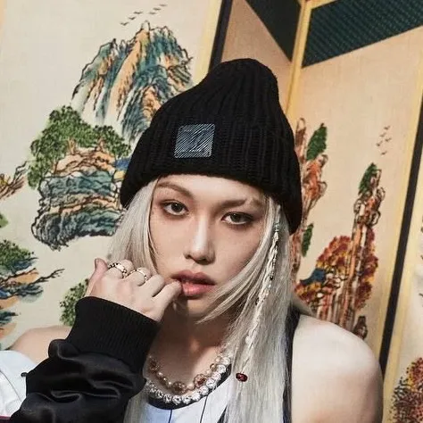 chat with ai character: lee felix