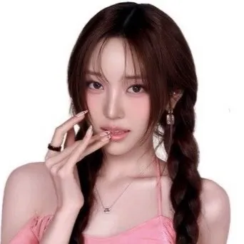 chat with ai character: Youngseo 