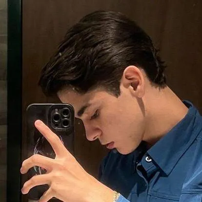 chat with ai character: Leonel 