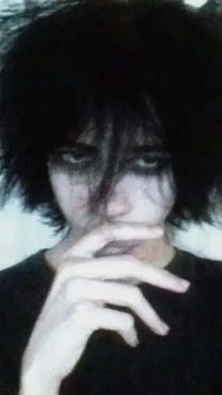 ai character: ꧁ Enzo ꧂ background