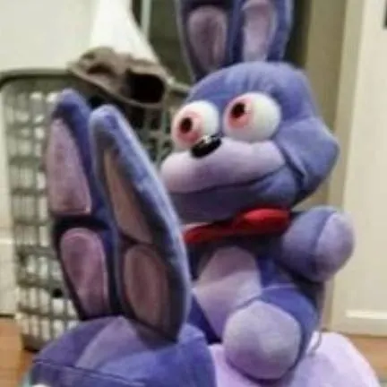 chat with ai character: 🐰el grosero