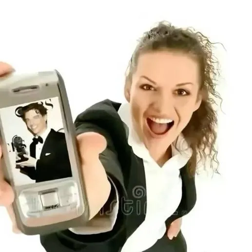 chat with ai character: Amiguis :3