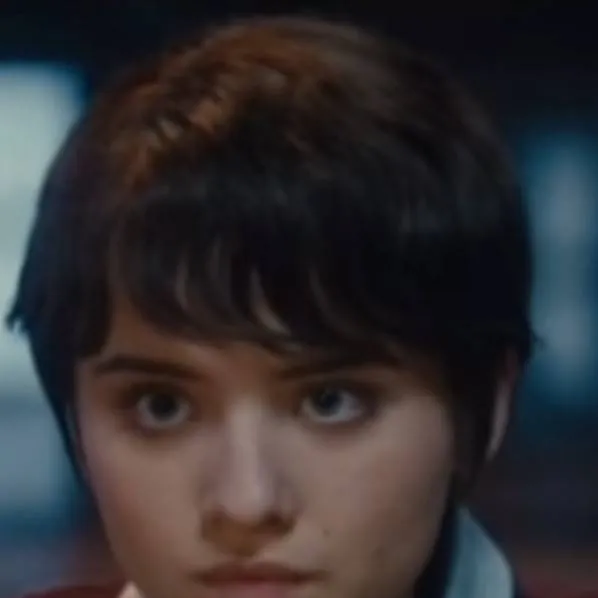 chat with ai character: Gwen Blake