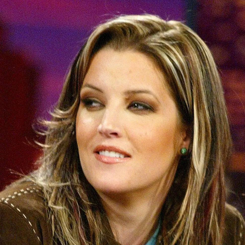 chat with ai character: Lisa Marie Presley