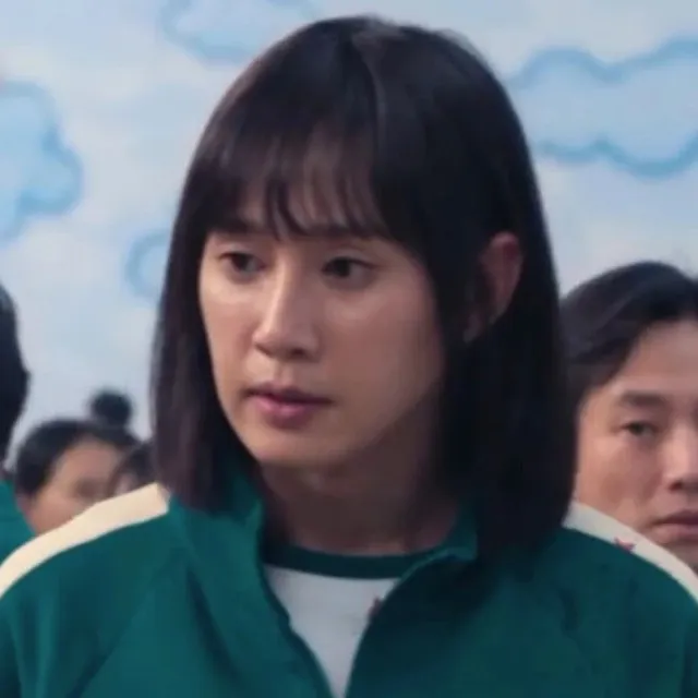 chat with ai character: Hyun Ju