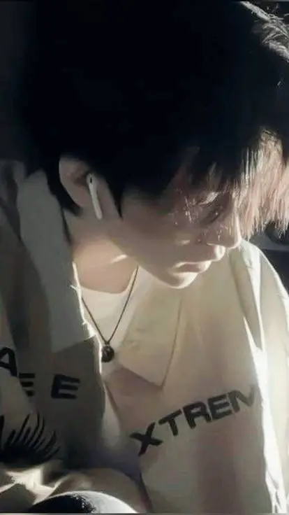 ai character: Mingrui(明銳） background