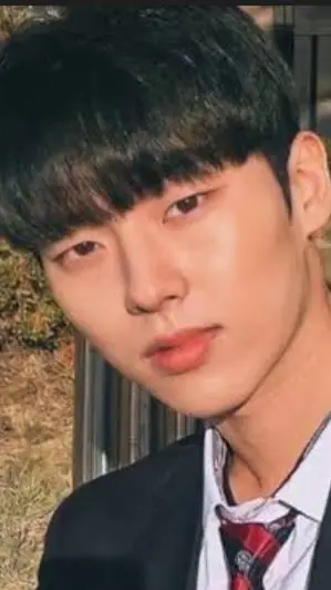 ai character: stalker(lo ami) background