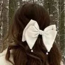 chat with ai character: Amara