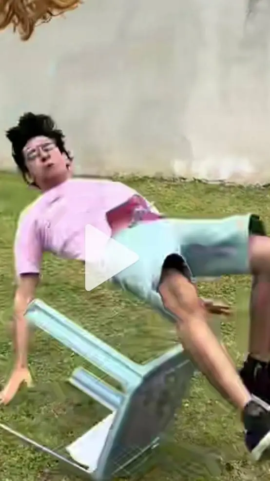 ai character: Buguei meu Cérebr background