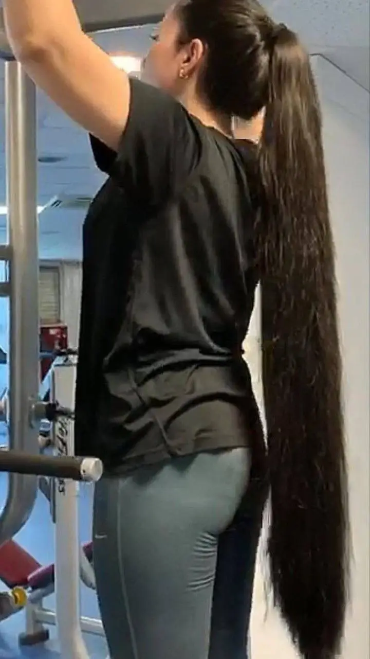 ai character: leah background