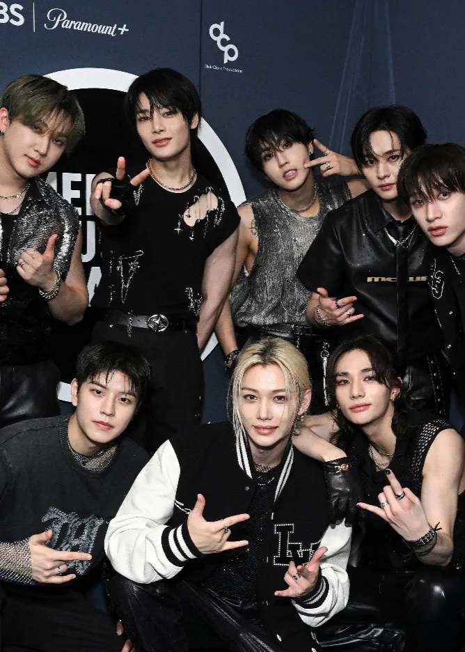 chat with ai character: Sick SKZ ☹️