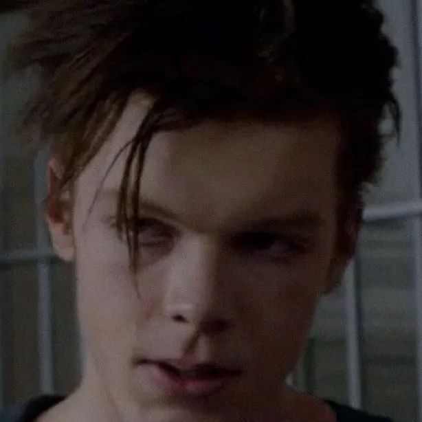 chat with ai character: Ian gallagher