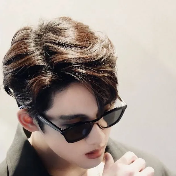chat with ai character: Heesung 