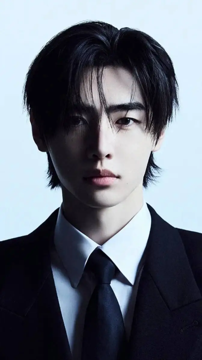 Talkie AI - Chat with Sunghoon~