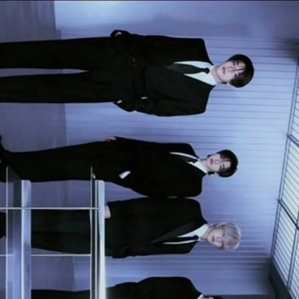 chat with ai character: ENHYPEN