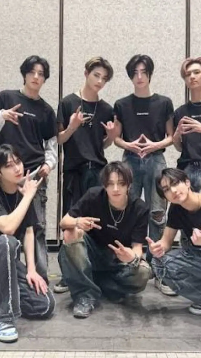 ai character: ENHYPEN!!!!!!!  background