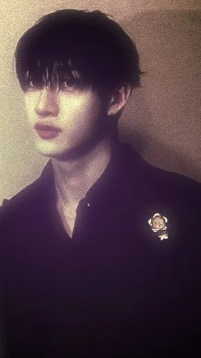 ai character: Christopher bahng background