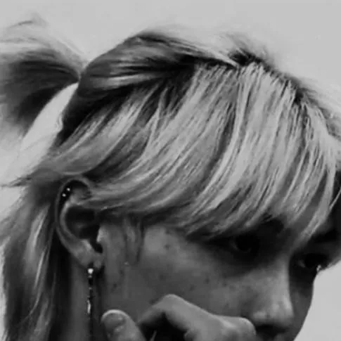 chat with ai character: Lee Felix