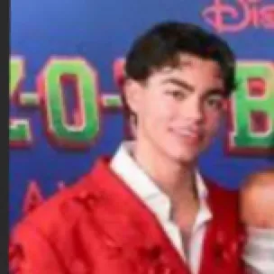 chat with ai character: Malachi