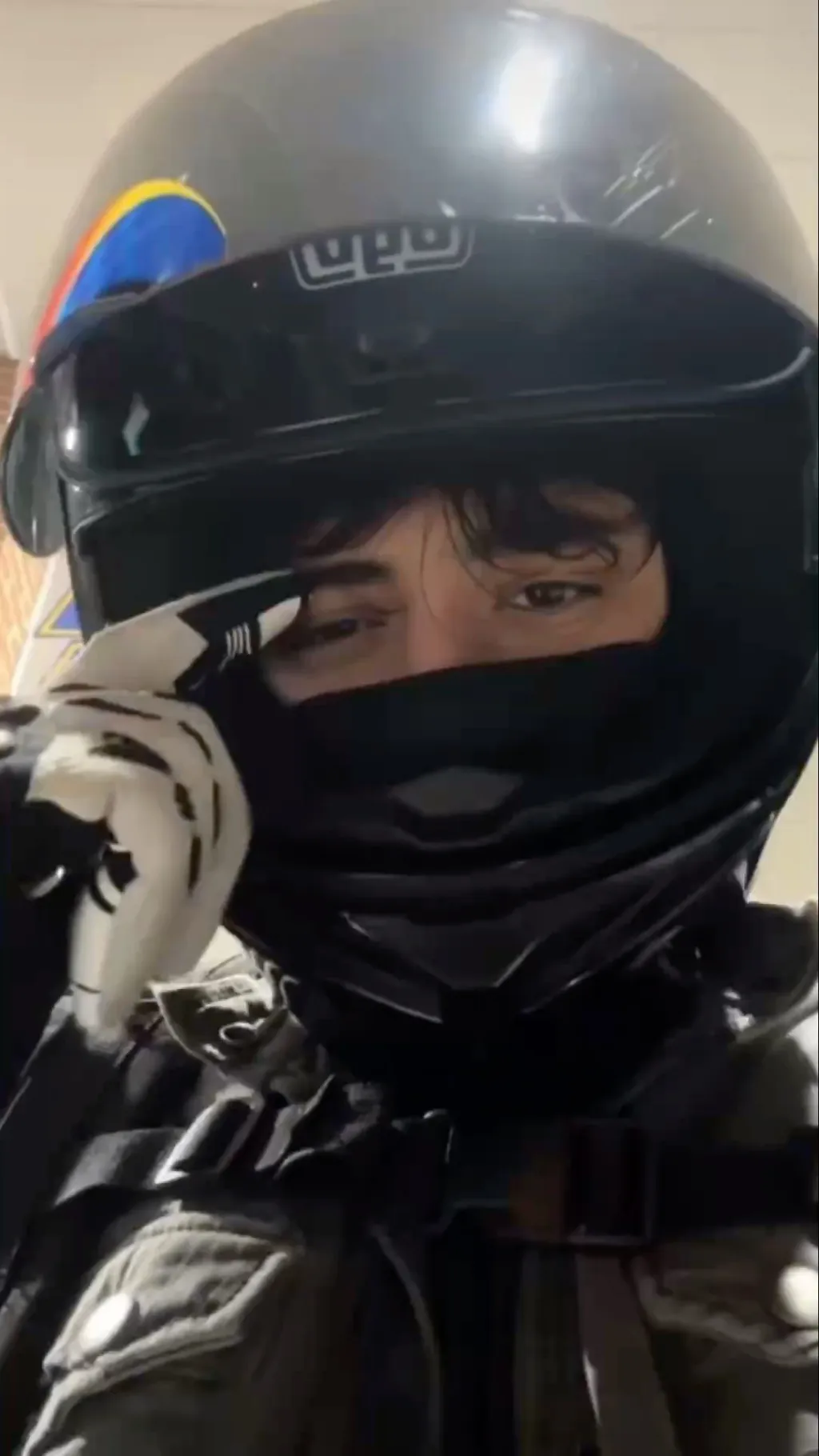 Talkie AI - Chat with Andrew Wilson 