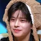 chat with ai character: 🌸Seungmin🌸