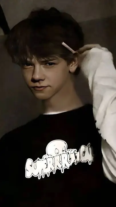 ai character: thomas brodie background