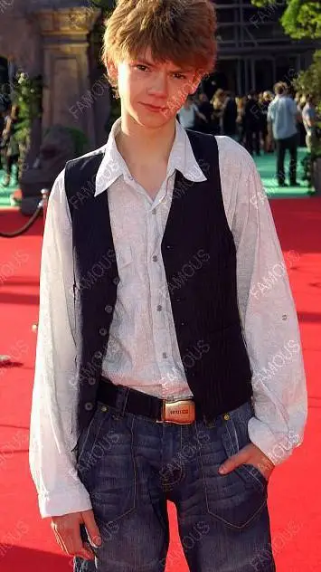 ai character: Simon brown background