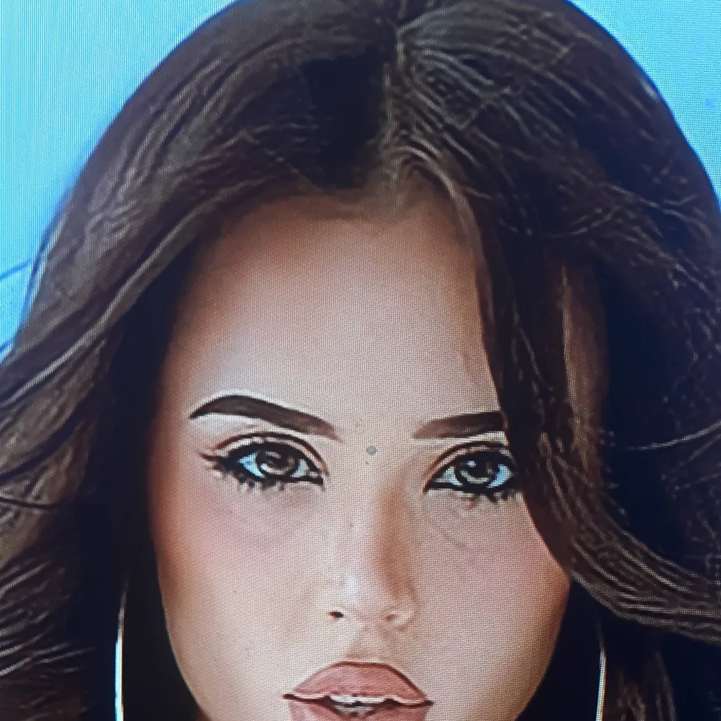 chat with ai character: Yana