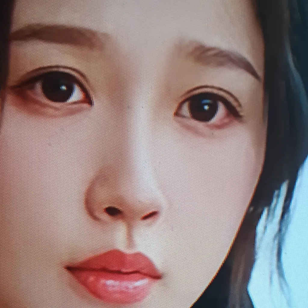 chat with ai character: Kelly