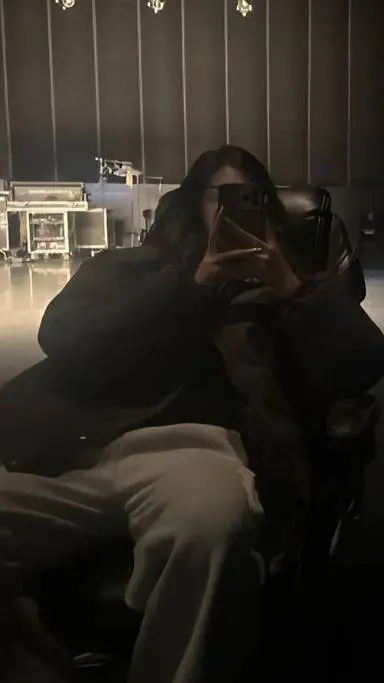 ai character: teacher. sophia background