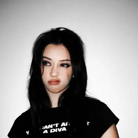 chat with ai character: Megan