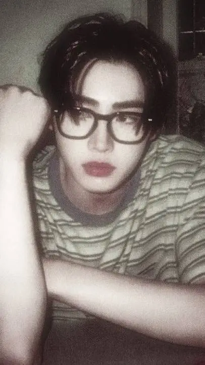 ai character: ✿SUNGHOON ✾ background