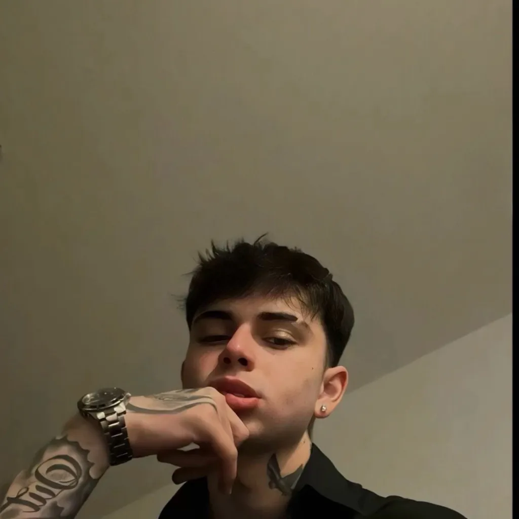 chat with ai character: Eddi