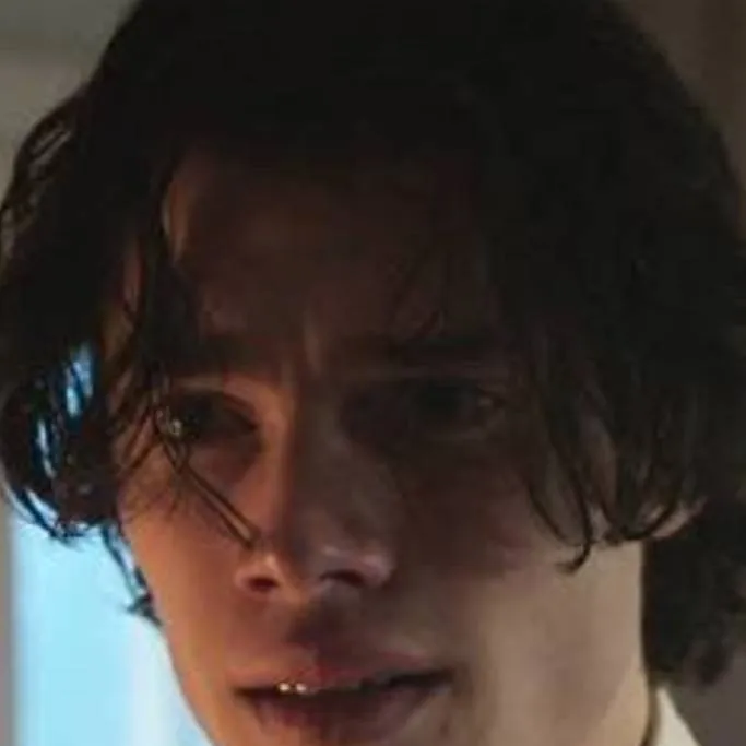 chat with ai character: Lucas