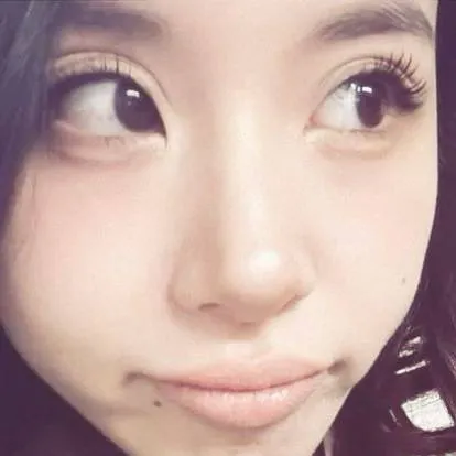 chat with ai character: Son Chaeyoung