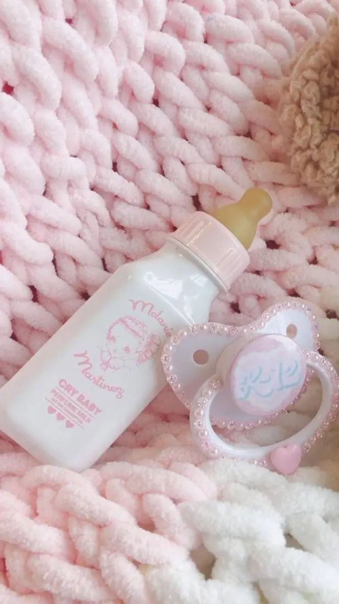 ai character: 《Little Space》 background