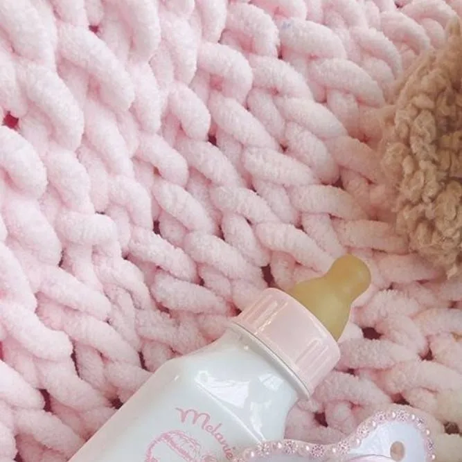 chat with ai character: 《Little Space》