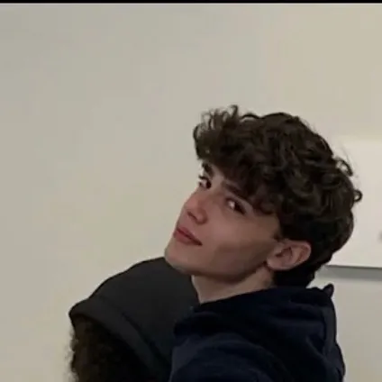 chat with ai character: Alfie