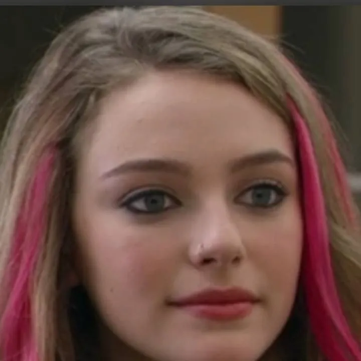 chat with ai character: Miranda Navas